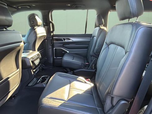 New 2026 Jeep Grand Wagoneer Limited AWD/4WD image 21