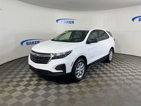 Used 2024 Chevrolet Equinox LS w/ LS Convenience Package image 5