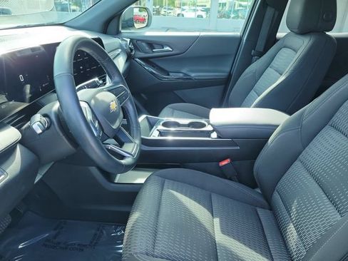 Used 2025 Chevrolet Equinox LT AWD/4WD image 17