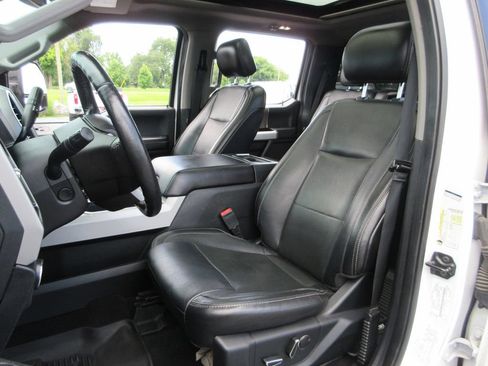 Used 2019 Ford F350 Lariat AWD/4WD image 24