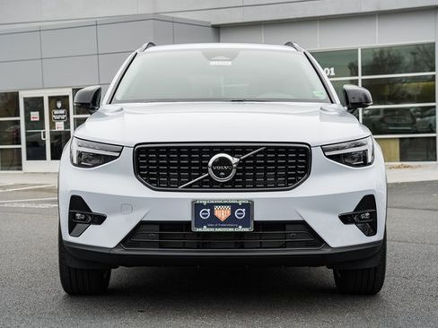 New 2026 Volvo XC40 B5 Plus w/ Protection Package Premier image 2