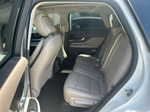 Used 2020 Lincoln Corsair FWD w/ Premium Package image 24