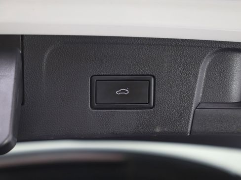 Used 2025 Volkswagen Atlas SE AWD/4WD image 20