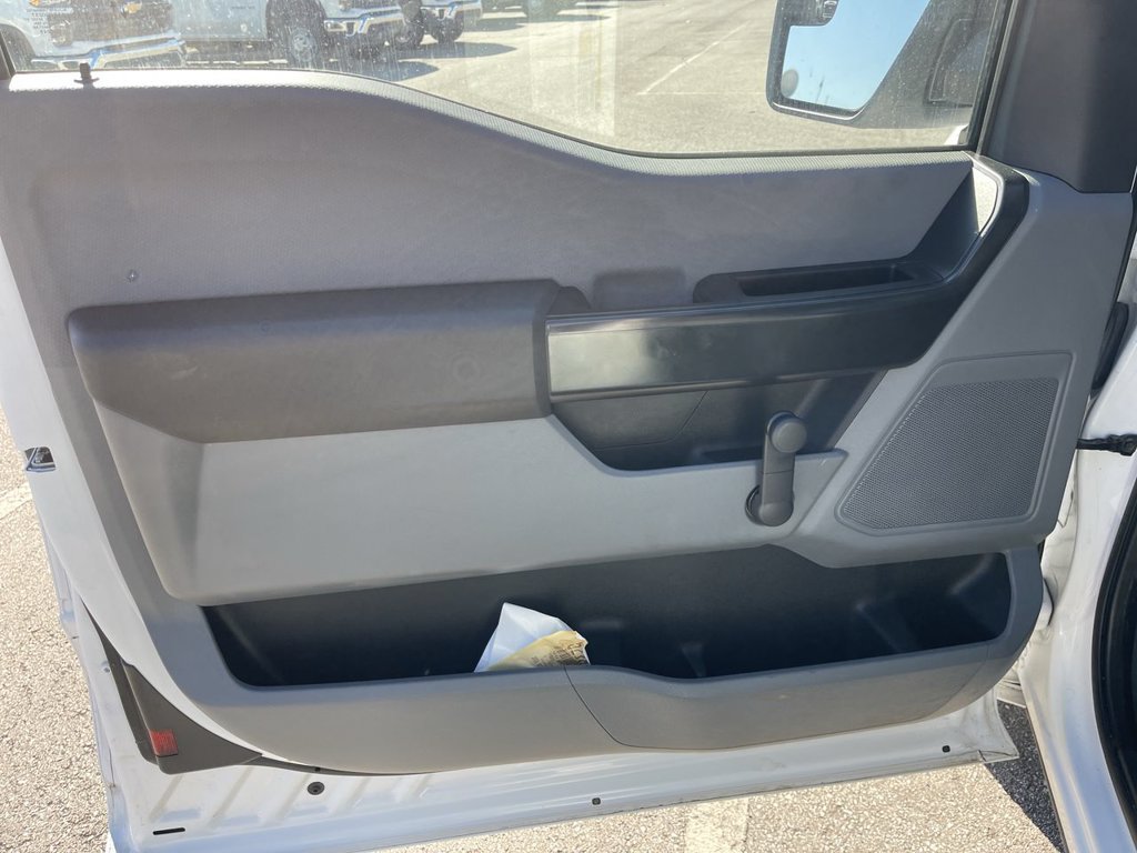 Used 2022 Ford F150 XL RWD image 4