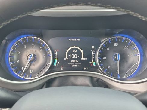 Used 2025 Chrysler Pacifica Select FWD image 22