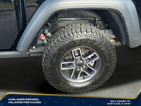 Used 2025 Jeep Gladiator Mojave w/ Safety Group AWD/4WD image 12