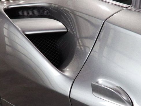 Used 2016 Ferrari 488 GTB image 10