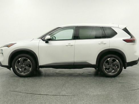 Used 2025 Nissan Rogue SV FWD image 5