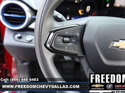 Used 2026 Chevrolet Trax LT FWD image 19