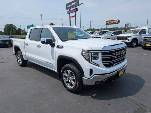 Used 2025 GMC Sierra 1500 SLT AWD/4WD image 2
