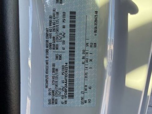 New 2026 Ford F250 XL w/ XL Chrome Package image 17