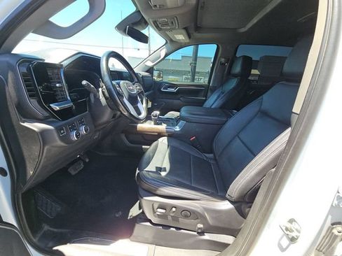 Used 2023 GMC Sierra 1500 Elevation w/ Elevation Premium Package AWD/4WD image 5