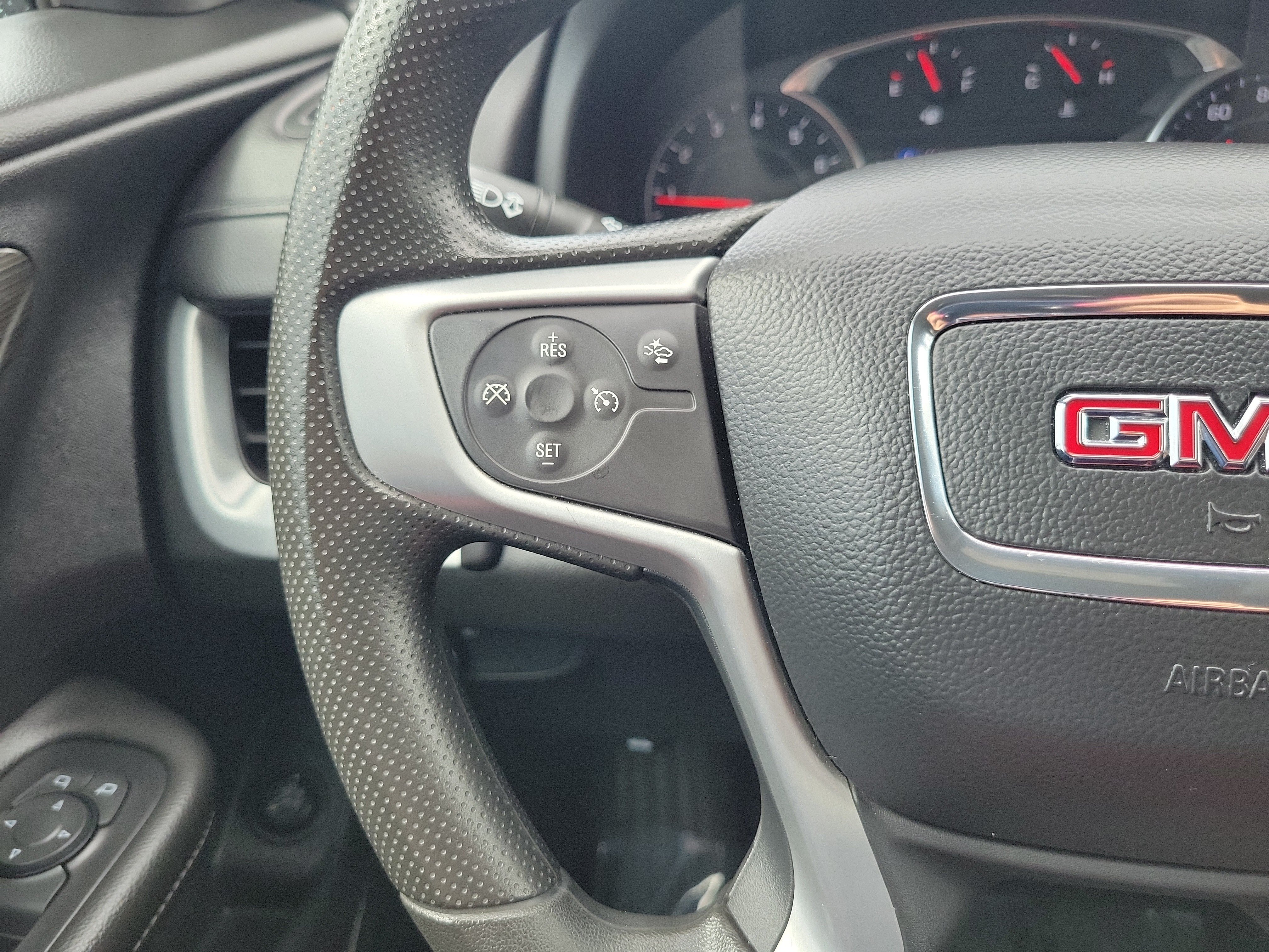 Used 2023 GMC Terrain SLE w/ Driver Convenience Package FWD image 20