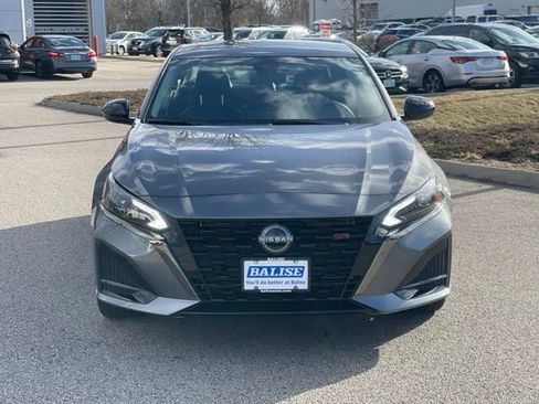 New 2025 Nissan Altima 2.5 SR image 2