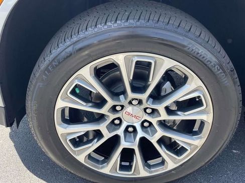 New 2026 GMC Yukon XL Denali w/ Denali Reserve Package image 6