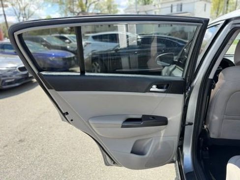 Used 2021 Kia Sportage LX image 23