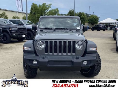 Used 2023 Jeep Wrangler Unlimited Sport AWD/4WD image 2