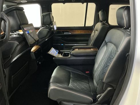 Used 2023 Jeep Grand Wagoneer Series III w/ Rear Seat Video Group 1 AWD/4WD image 26