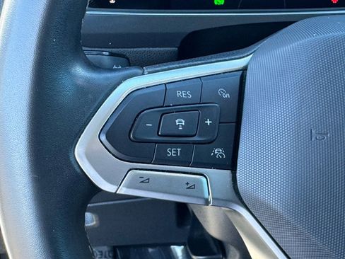 Used 2022 Volkswagen Tiguan SE image 24