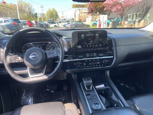 Certified 2023 Nissan Pathfinder SL AWD/4WD image 11
