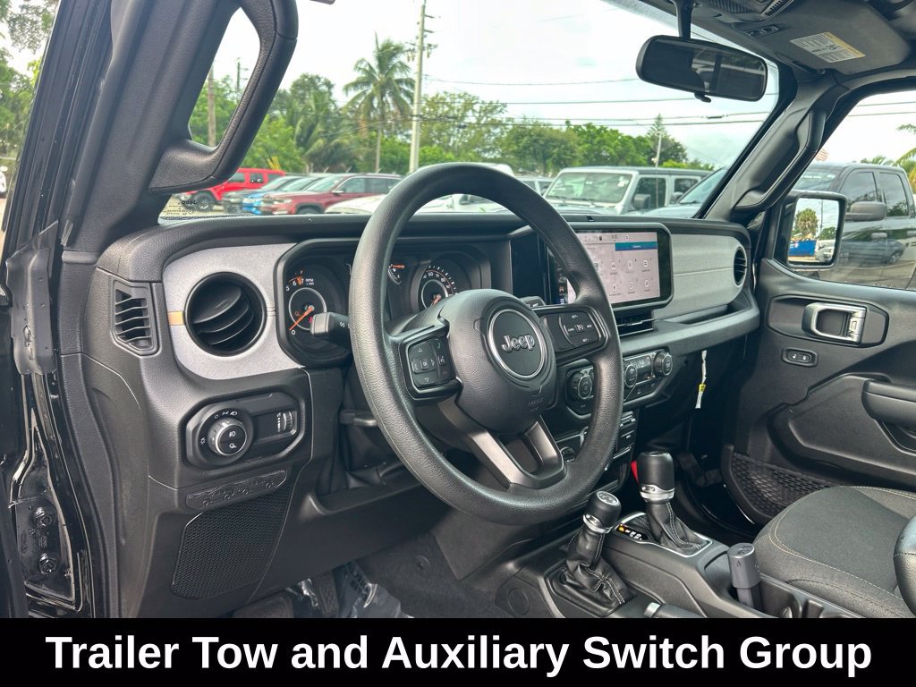 Used 2026 Jeep Gladiator Sport AWD/4WD image 11