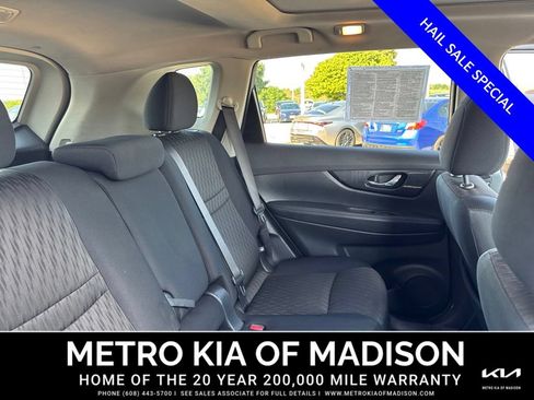 Used 2017 Nissan Rogue SV AWD/4WD image 41