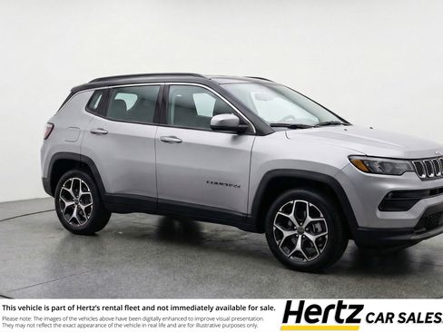 Used 2025 Jeep Compass Limited image 1