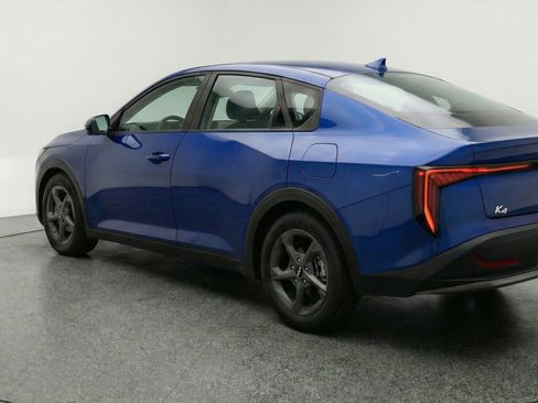 Used 2025 Kia K4 LXS image 6