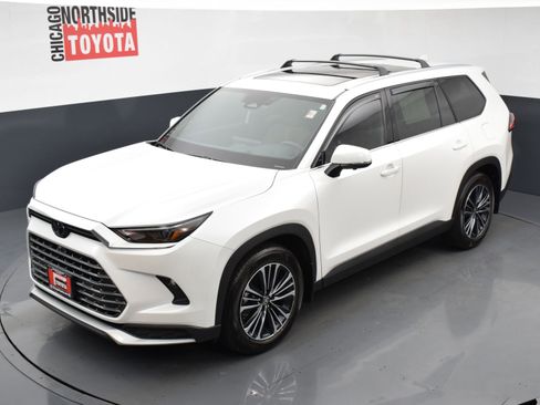 Used 2024 Toyota Grand Highlander AWD Hybrid image 37