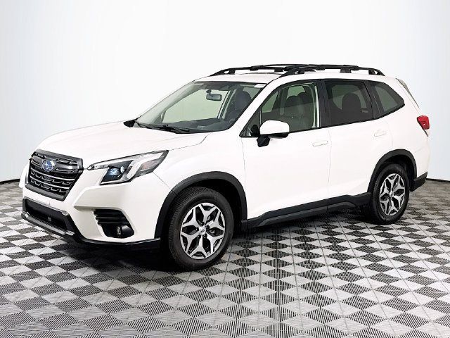 Used 2024 Subaru Forester Premium AWD/4WD image 4