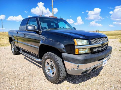 Used 2004 Chevrolet Silverado 2500 LT w/ Skid Plate Package AWD/4WD image 7