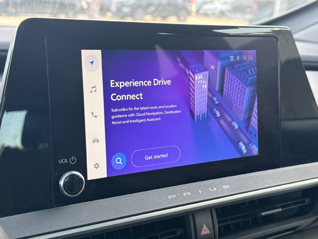 Certified 2025 Toyota Prius LE FWD image 19