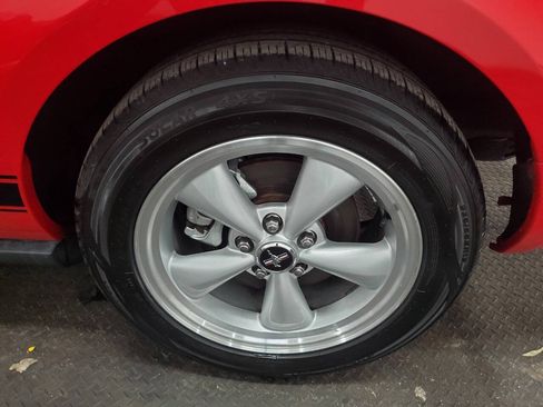 Used 2009 Ford Mustang Premium RWD image 18