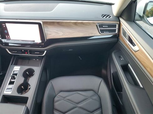 New 2026 Volkswagen Atlas SE image 15