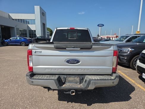 Used 2019 Ford F250 Lariat w/ Lariat Value Package AWD/4WD image 4