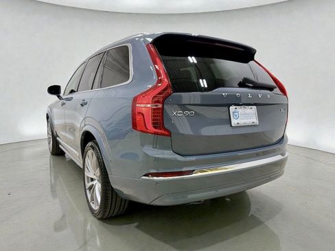 Used 2023 Volvo XC90 B6 Plus image 6