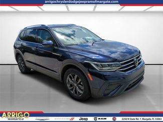 Used 2022 Volkswagen Tiguan SE image 1