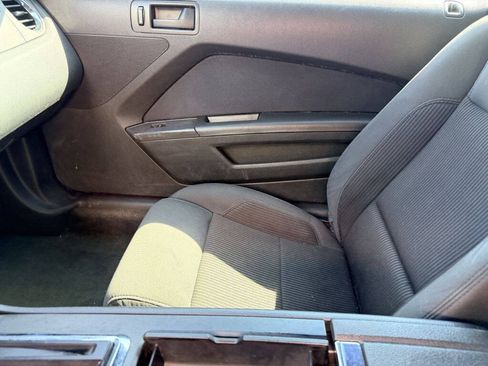 Used 2012 Ford Mustang Convertible RWD image 11