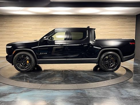 Used 2022 Rivian R1T Adventure image 19