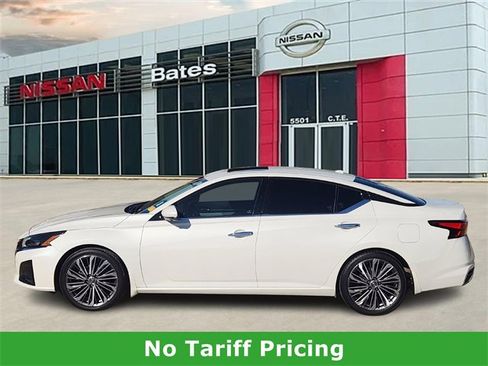 Used 2024 Nissan Altima 2.5 SL image 3