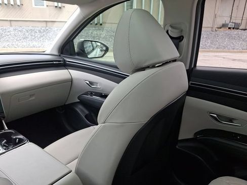 Certified 2024 Hyundai Tucson SEL AWD/4WD image 16