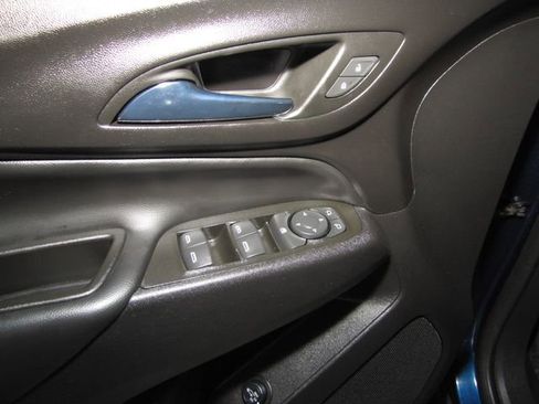 Used 2022 Chevrolet Equinox LT image 5