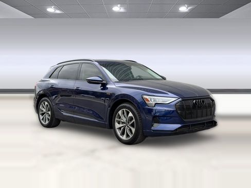 Used 2021 Audi e-tron Premium Plus w/ Premium Plus Package image 6