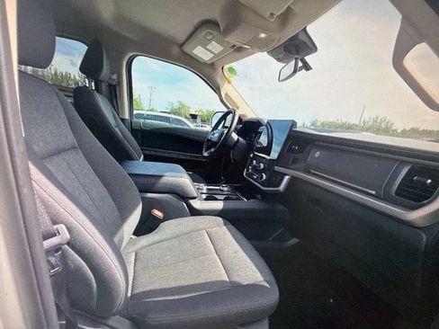 Used 2024 Ford Expedition Max XLT AWD/4WD image 7