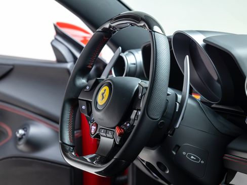 Certified 2020 Ferrari F8 Tributo image 33