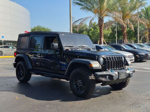 Used 2023 Jeep Wrangler Unlimited w/ Cold Weather Group AWD/4WD image 6