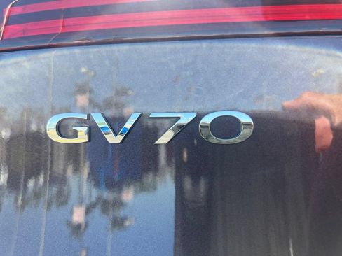 Used 2023 Genesis GV70 2.5T w/ Advanced Package AWD/4WD image 22