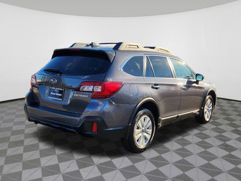 Used 2019 Subaru Outback 2.5i Premium image 4