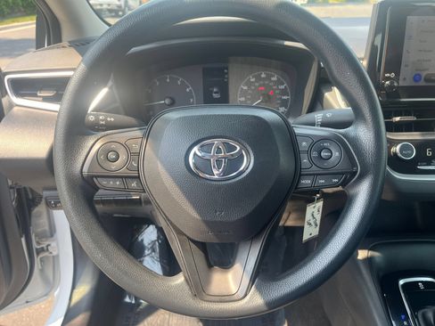 Used 2024 Toyota Corolla LE FWD image 13