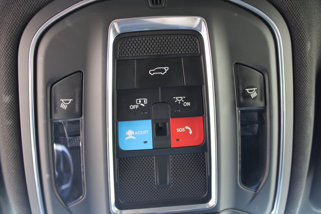 Used 2024 Jeep Grand Cherokee Altitude AWD/4WD image 19